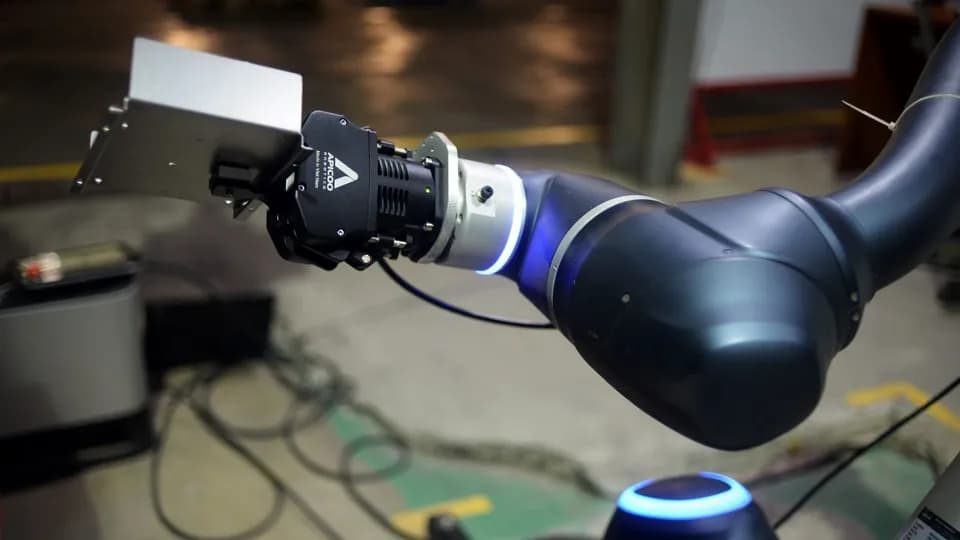 EXPLORING THE DIFFERENT TYPES OF ROBOTIC GRIPPERS IN MANUFACTURING